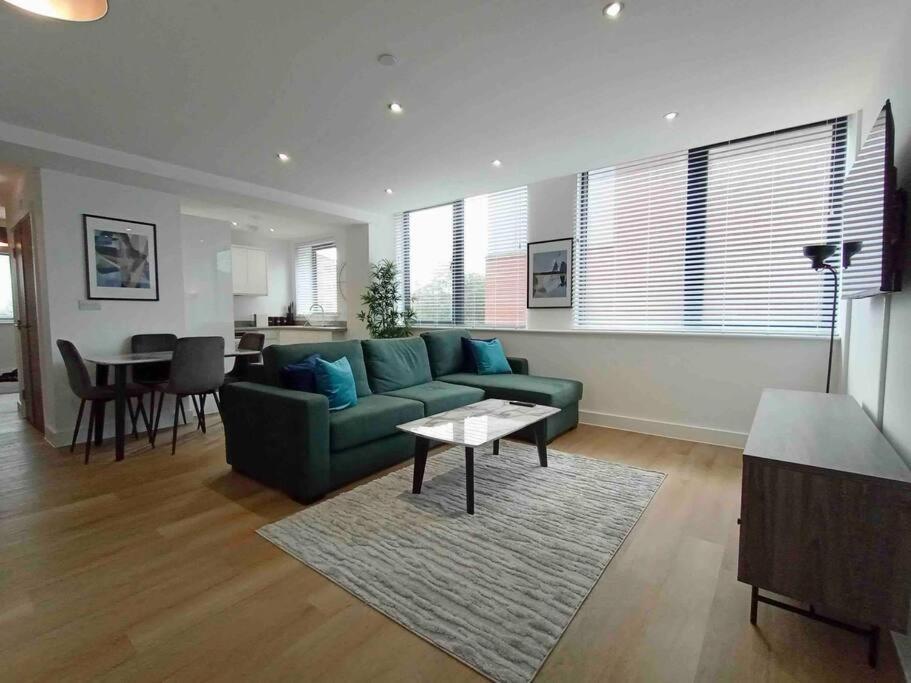Luxury 2 Bed 2 Bath Flat Near Old Trafford Apartment Manchester Exterior foto