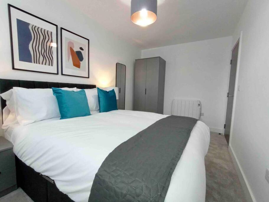 Luxury 2 Bed 2 Bath Flat Near Old Trafford Apartment Manchester Exterior foto